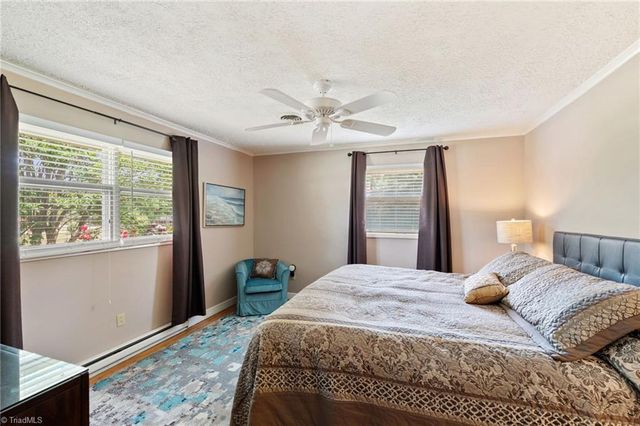 116 Lakeview Circle, Thomasville, NC 27360