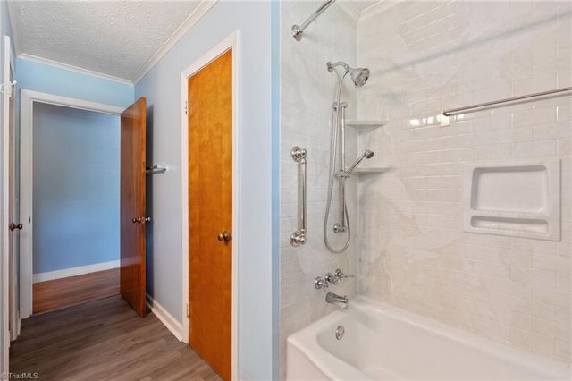116 Lakeview Circle, Thomasville, NC 27360