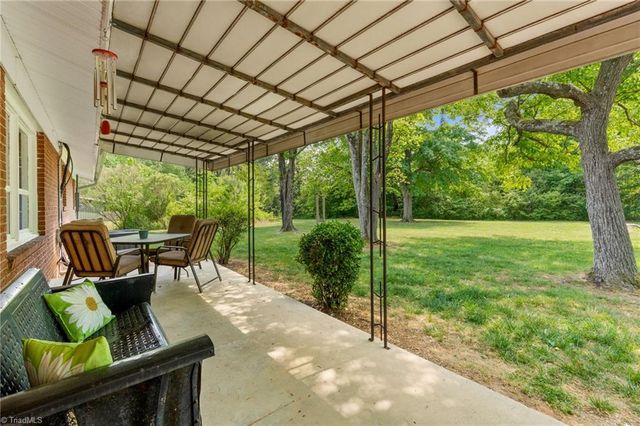 116 Lakeview Circle, Thomasville, NC 27360