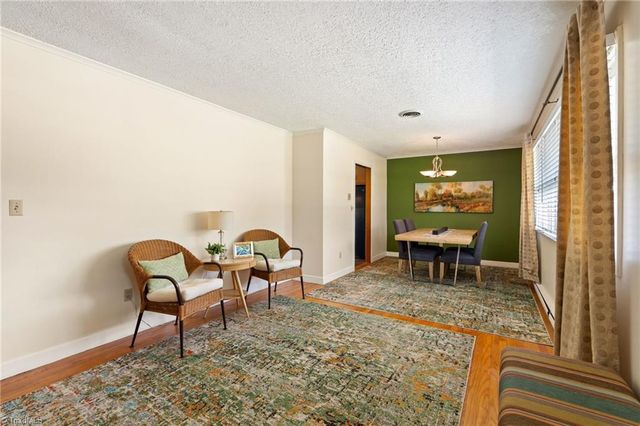 116 Lakeview Circle, Thomasville, NC 27360
