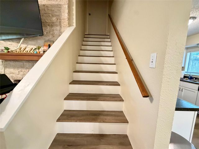 800 Terrell Hill DR, Austin, TX 78704