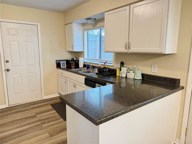 800 Terrell Hill DR, Austin, TX 78704
