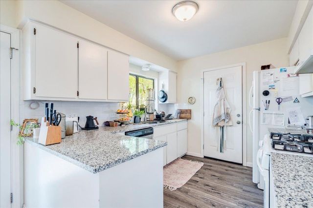 800 Terrell Hill DR, Austin, TX 78704