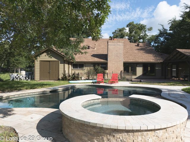 318 Lakeshore Drive, El Lago, TX 77586