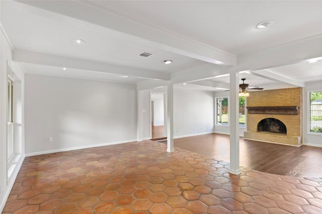 318 Lakeshore Drive, El Lago, TX 77586