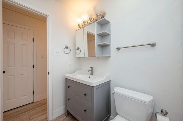 915 Adele Street, Houston, TX 77009