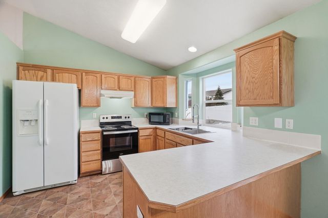 6840 N Oxford Ln, Spokane, WA 99208