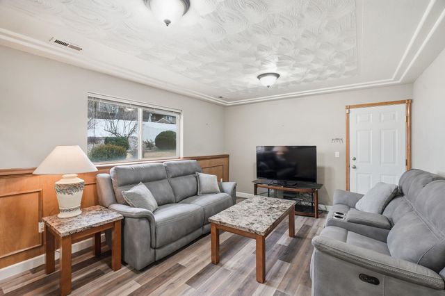 6840 N Oxford Ln, Spokane, WA 99208