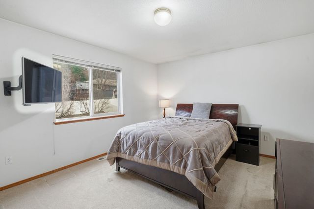 6840 N Oxford Ln, Spokane, WA 99208