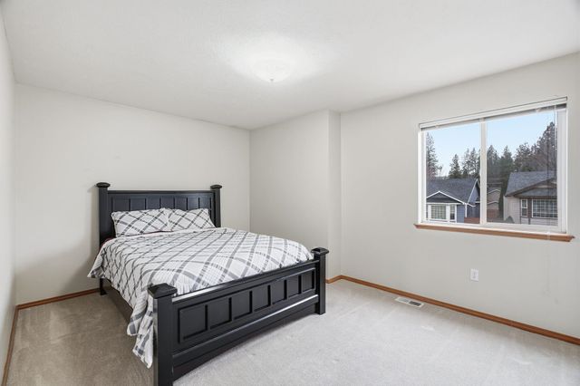 6840 N Oxford Ln, Spokane, WA 99208