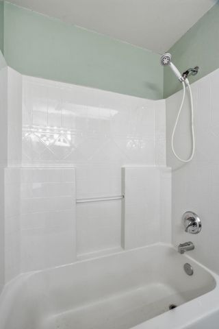 6840 N Oxford Ln, Spokane, WA 99208