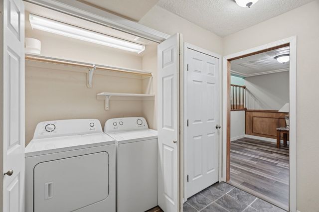 6840 N Oxford Ln, Spokane, WA 99208