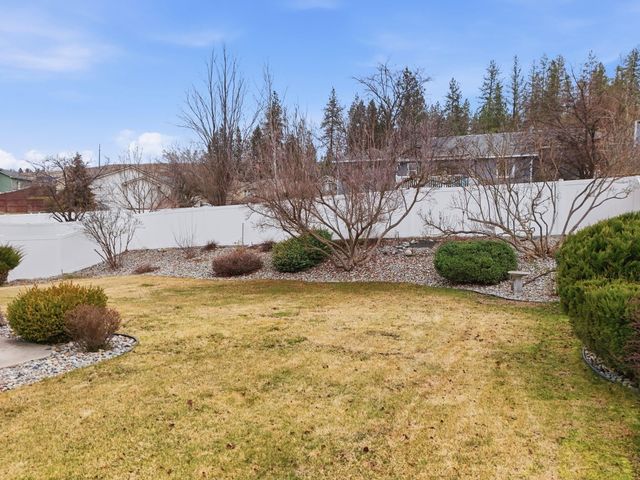 6840 N Oxford Ln, Spokane, WA 99208