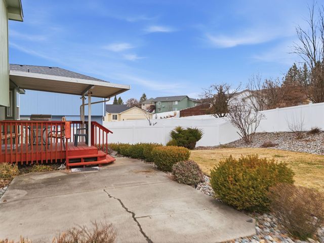 6840 N Oxford Ln, Spokane, WA 99208