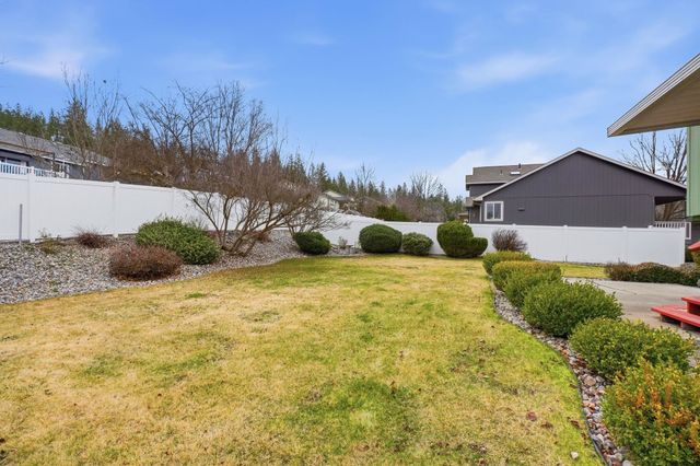 6840 N Oxford Ln, Spokane, WA 99208