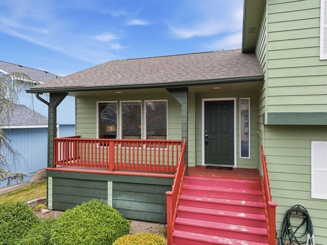 6840 N Oxford Ln, Spokane, WA 99208
