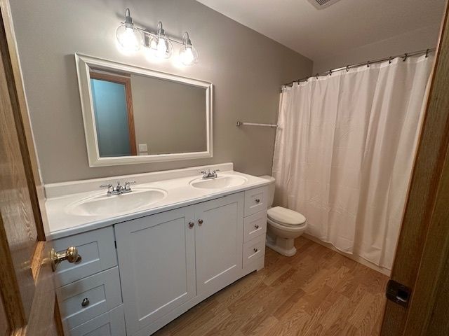 590 Alice Place, Elgin, IL 60123