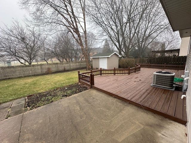 590 Alice Place, Elgin, IL 60123