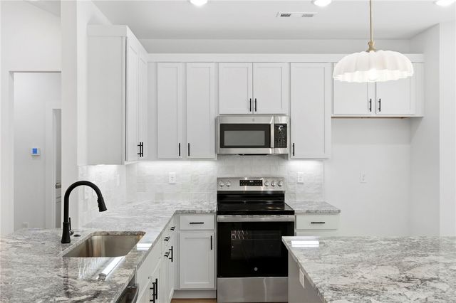 16 Burwell Drive, Bella Vista, AR 72714
