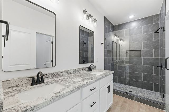 16 Burwell Drive, Bella Vista, AR 72714