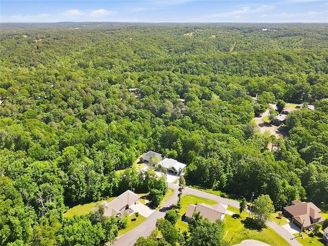 16 Burwell Drive, Bella Vista, AR 72714