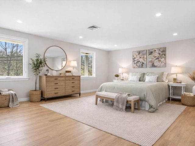 65 Eliot St, Natick, MA 01760