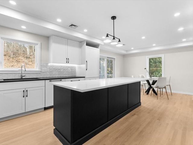 65 Eliot St, Natick, MA 01760