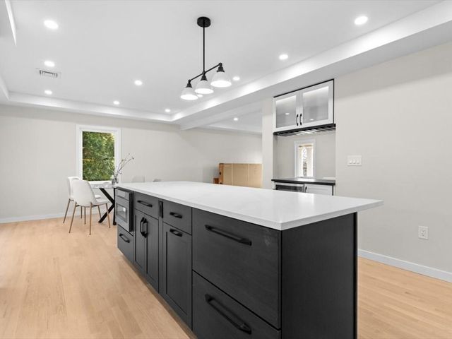 65 Eliot St, Natick, MA 01760