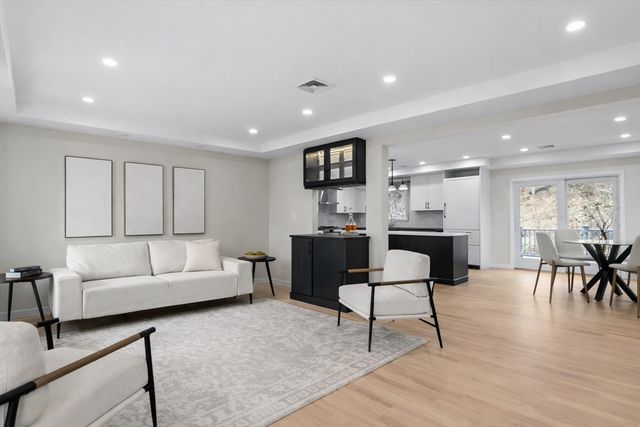 65 Eliot St, Natick, MA 01760