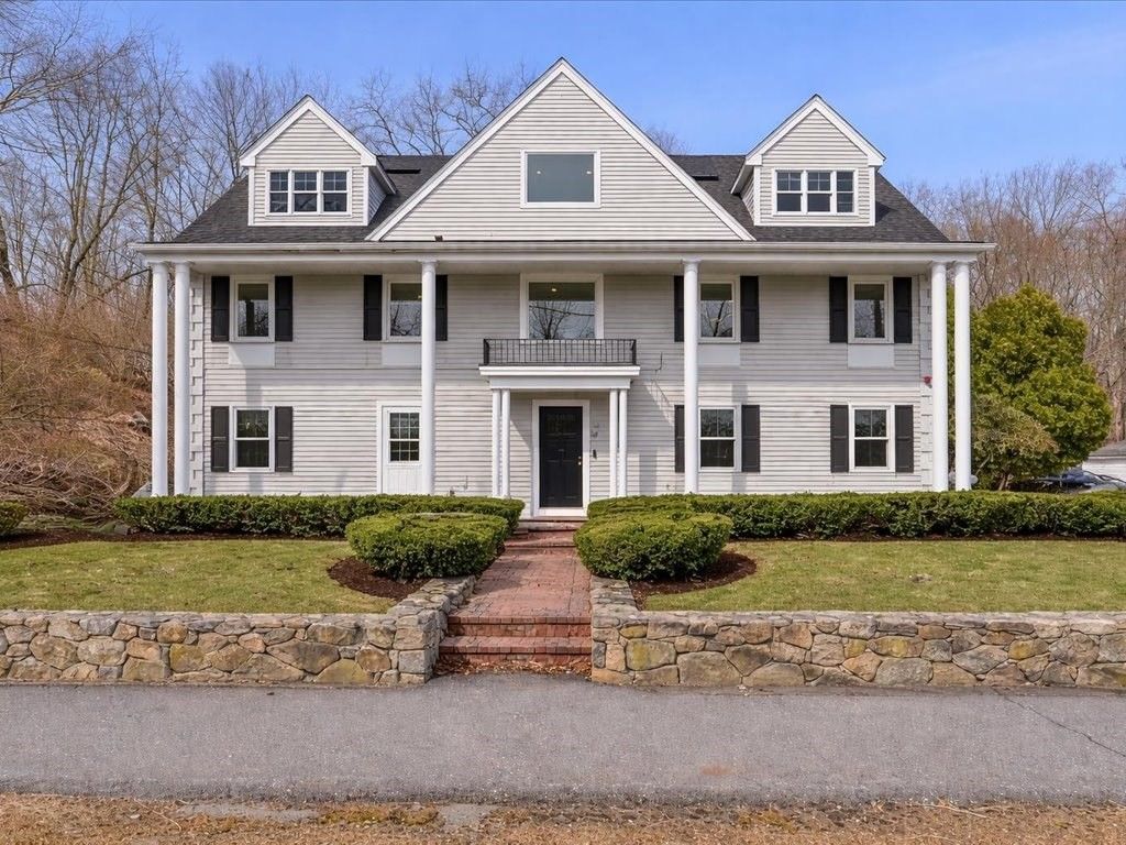 65 Eliot St, Natick, MA 01760