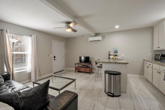 3312 Crawford Street, Houston, TX 77004