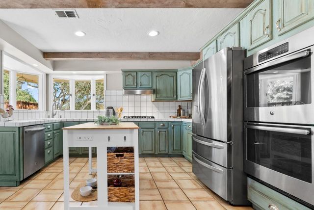 3225 Hillman Lane, Royal Oaks, CA 95076