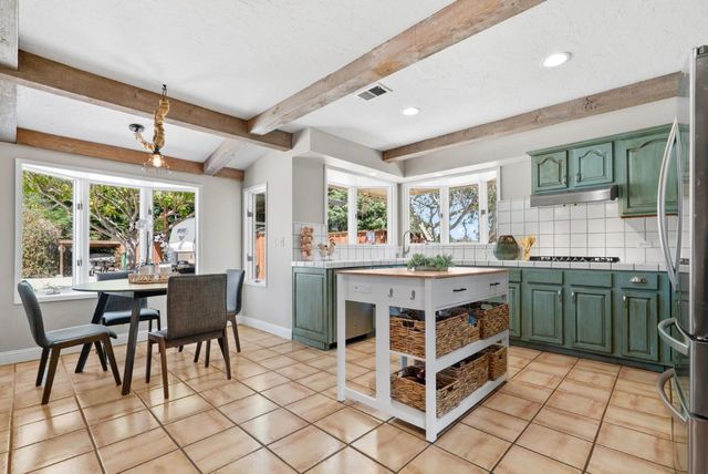 3225 Hillman Lane, Royal Oaks, CA 95076