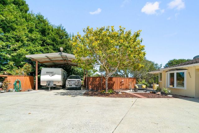 3225 Hillman Lane, Royal Oaks, CA 95076