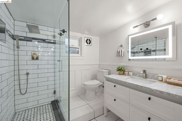 2647 Monterey Blvd, Oakland, CA 94602