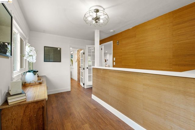 2647 Monterey Blvd, Oakland, CA 94602