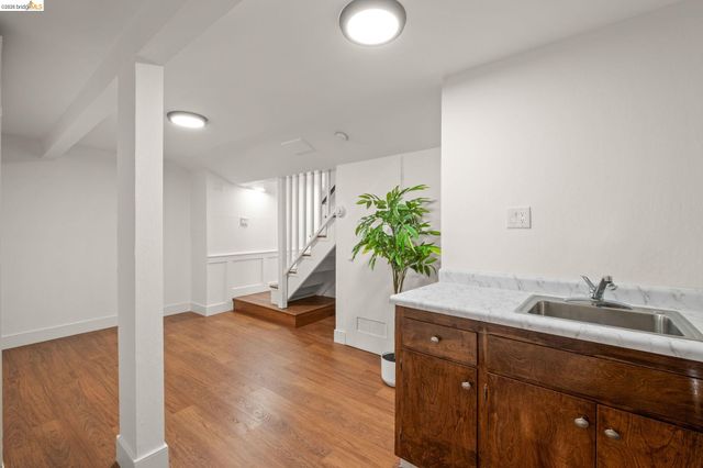 2647 Monterey Blvd, Oakland, CA 94602