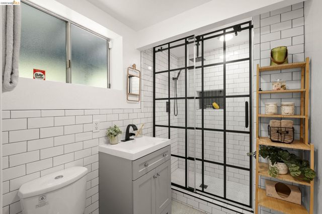 2647 Monterey Blvd, Oakland, CA 94602