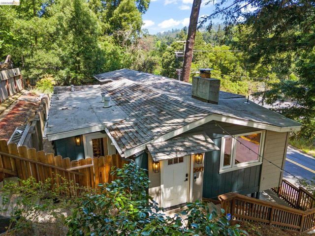 2647 Monterey Blvd, Oakland, CA 94602