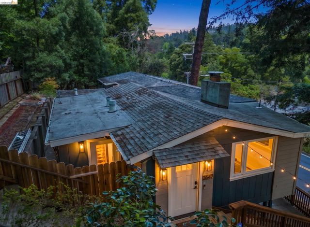 2647 Monterey Blvd, Oakland, CA 94602