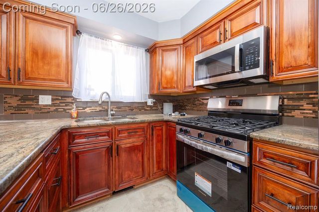 15724 Leader Street, Taylor, MI 48180