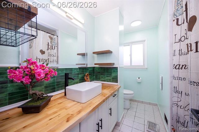 15724 Leader Street, Taylor, MI 48180