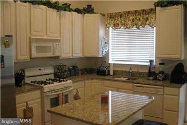 2517 WOODROW WILSON DR, Herndon, VA 20171