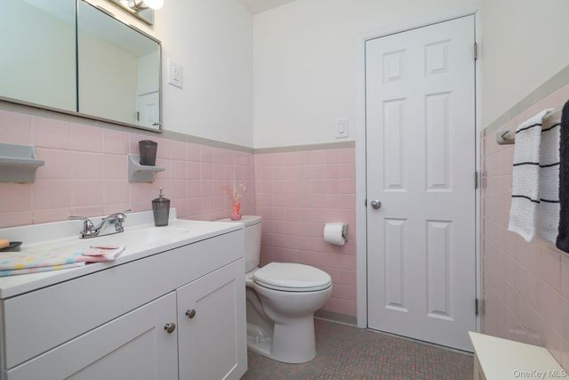 77 Lawson Avenue, East Rockaway, NY 11518