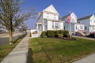 77 Lawson Avenue, East Rockaway, NY 11518