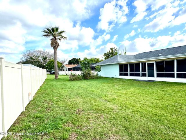 462 Port Malabar Boulevard NE, Palm Bay, FL 32905