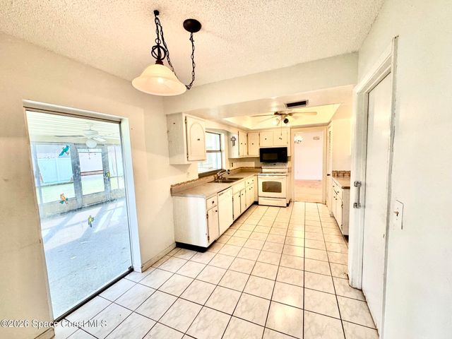 462 Port Malabar Boulevard NE, Palm Bay, FL 32905