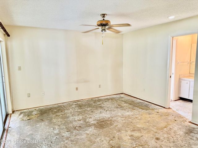 462 Port Malabar Boulevard NE, Palm Bay, FL 32905