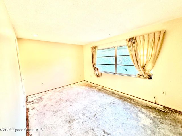 462 Port Malabar Boulevard NE, Palm Bay, FL 32905