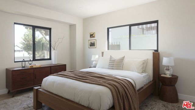 4100 Don Diablo Drive, Los Angeles, CA 90008